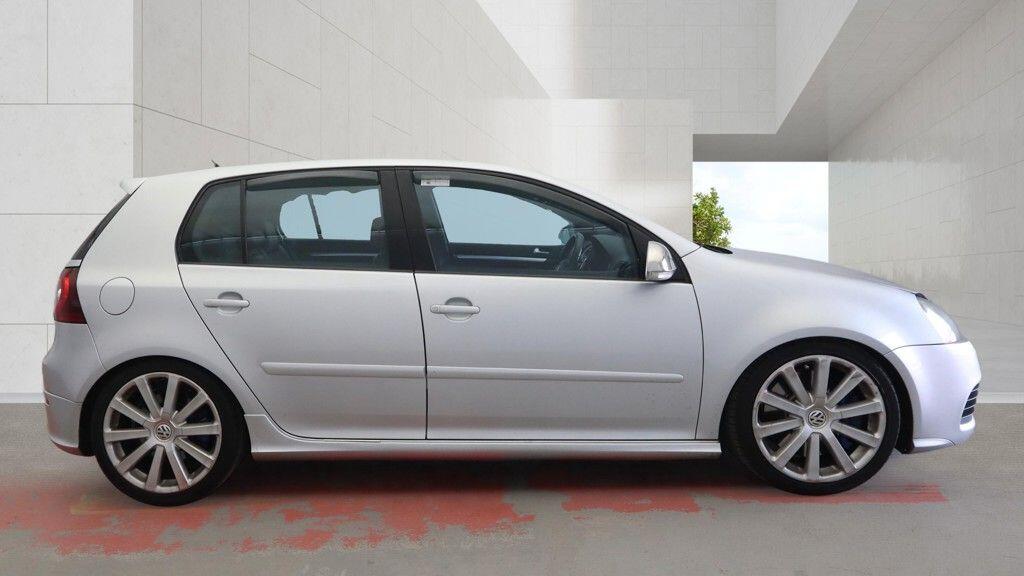 Volkswagen Golf 2009 - Cars