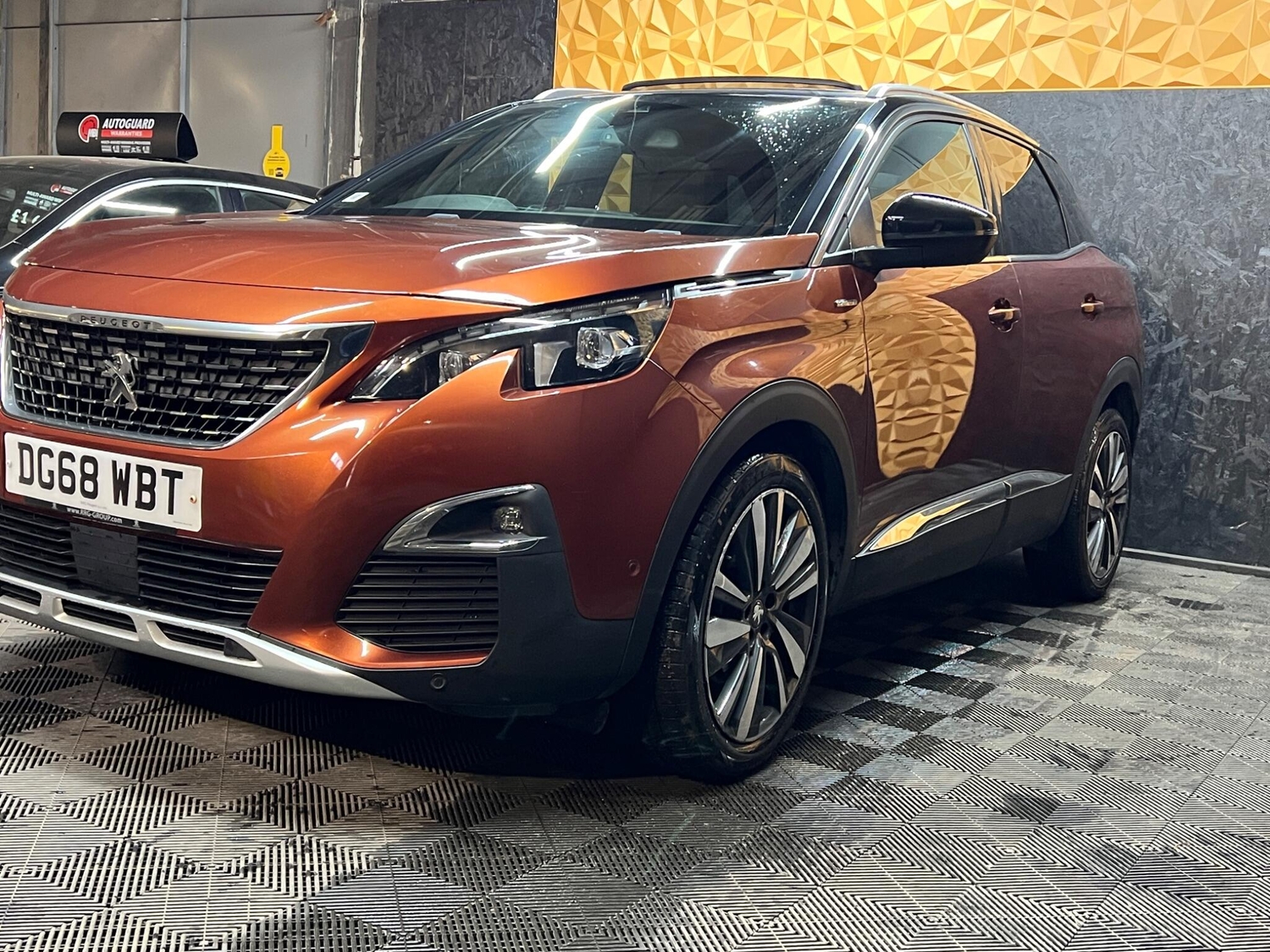 [ berth ]Peugeot 3008