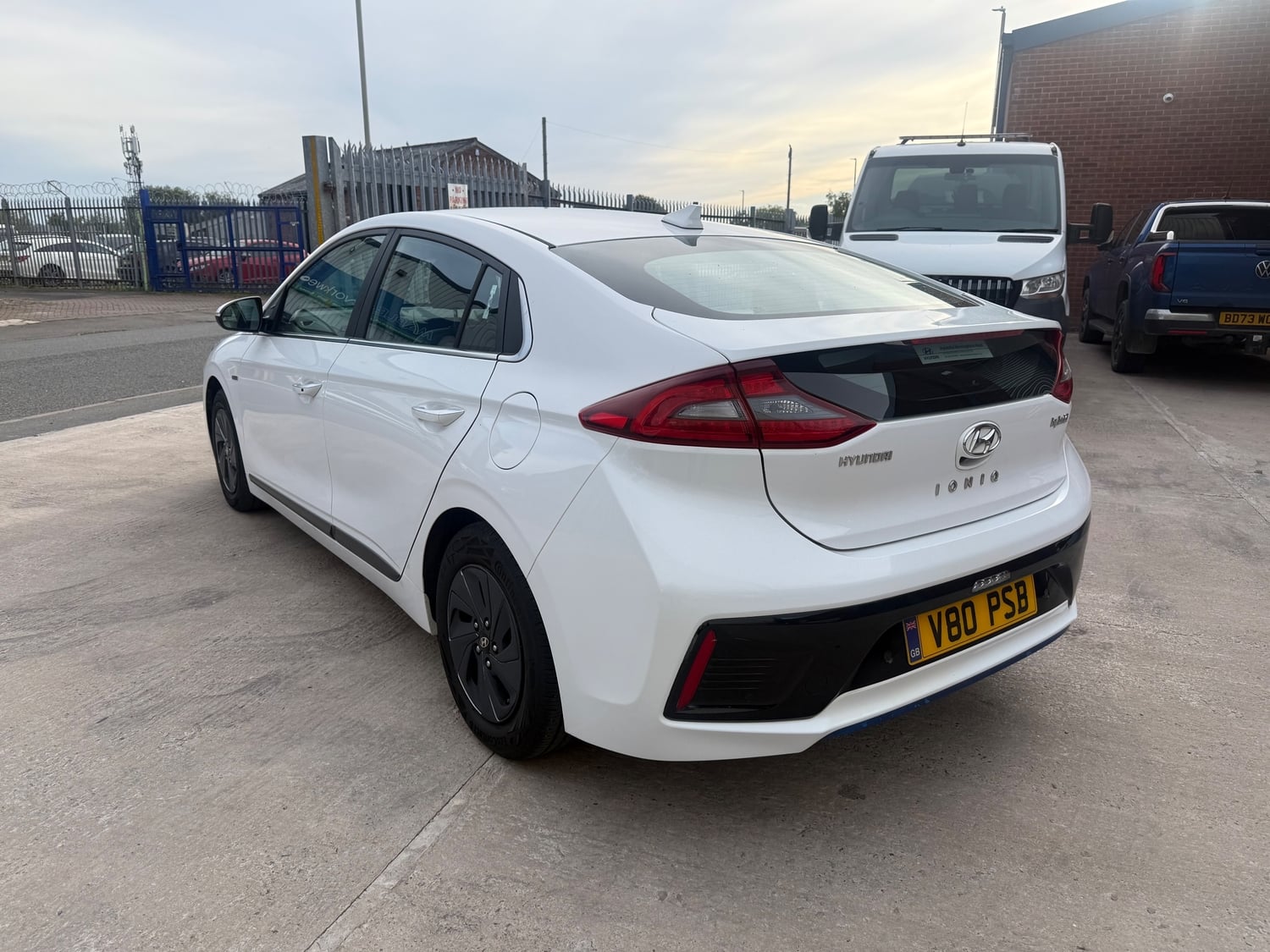 Hyundai Ioniq 2017 - Cars