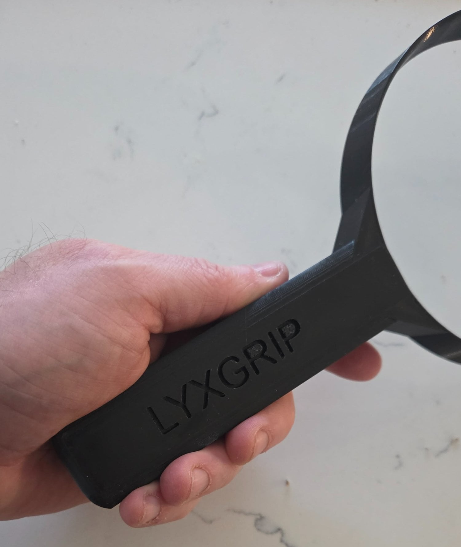 Lincoln LyxGrip Mini Horslyx Holder - Mess-free treat dispensing