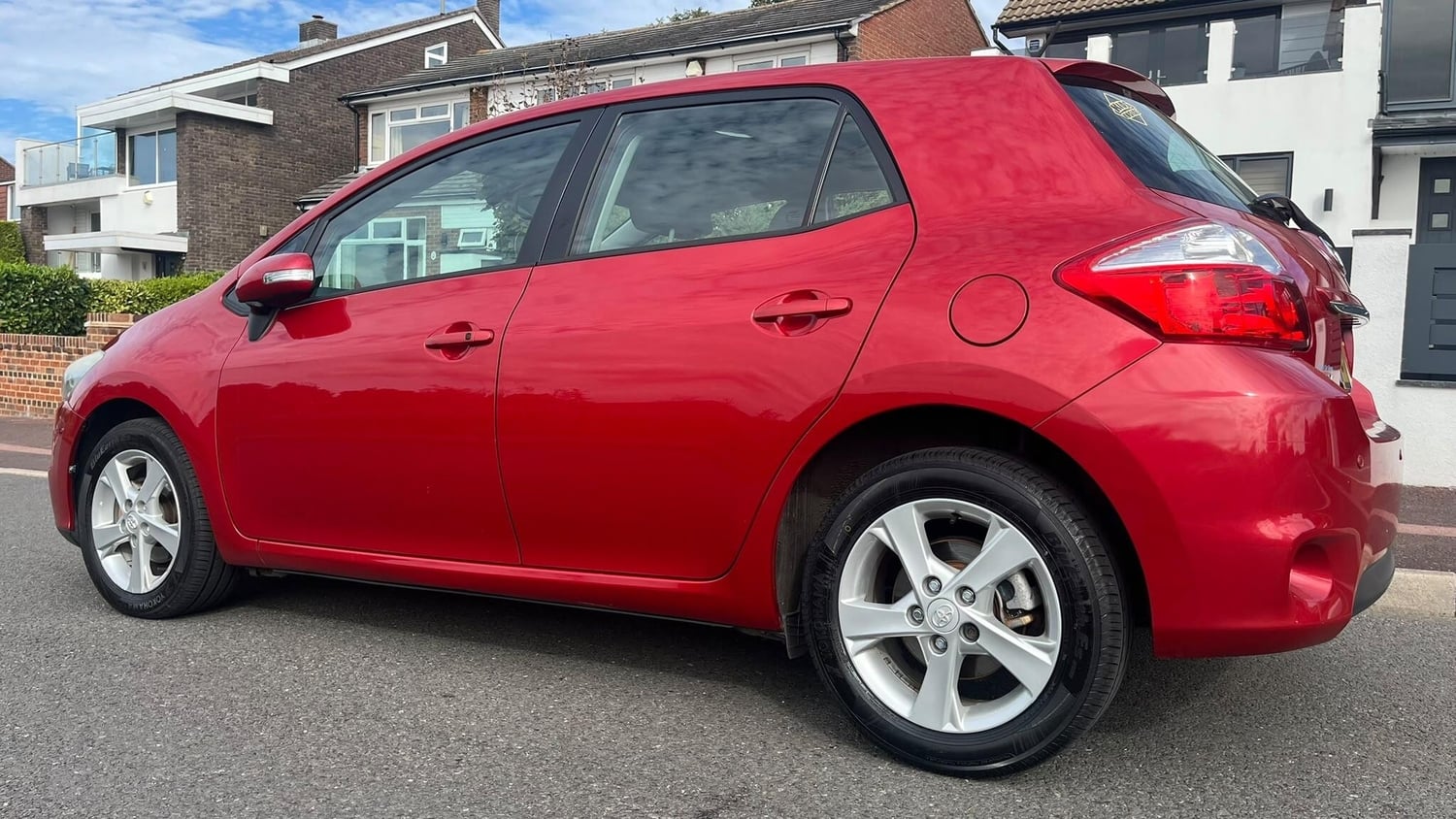 Toyota Auris 2010 - Cars
