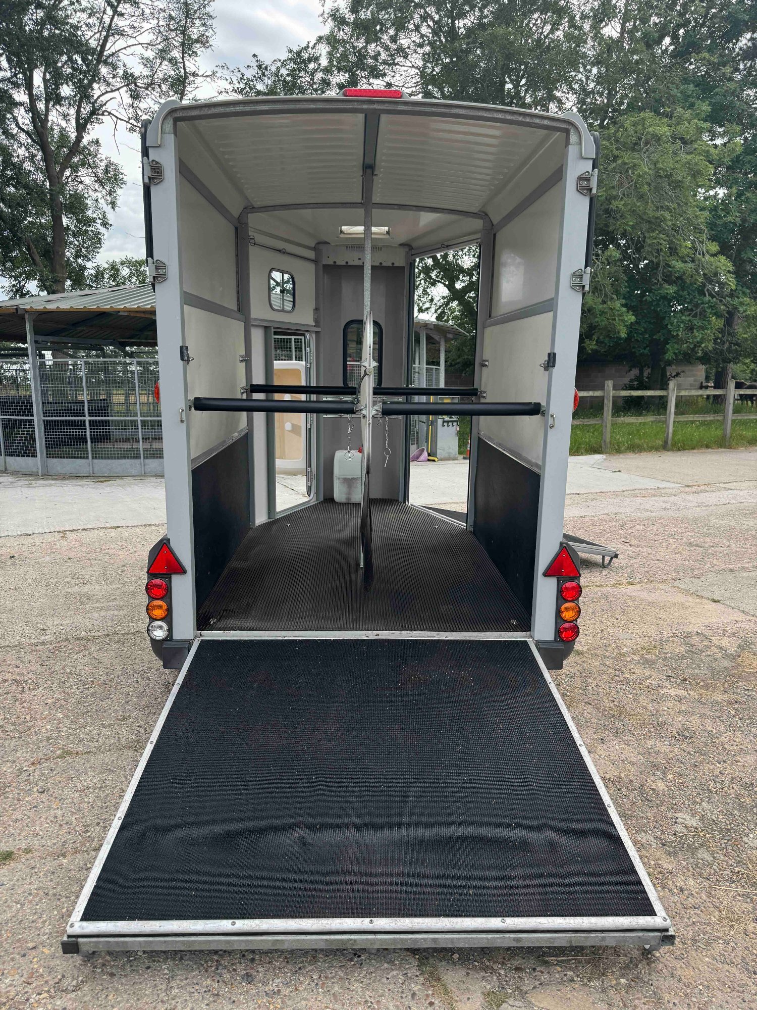 Ifor Williams HB506  Horse Trailer - Trailers & Horseboxes in Ashingdon