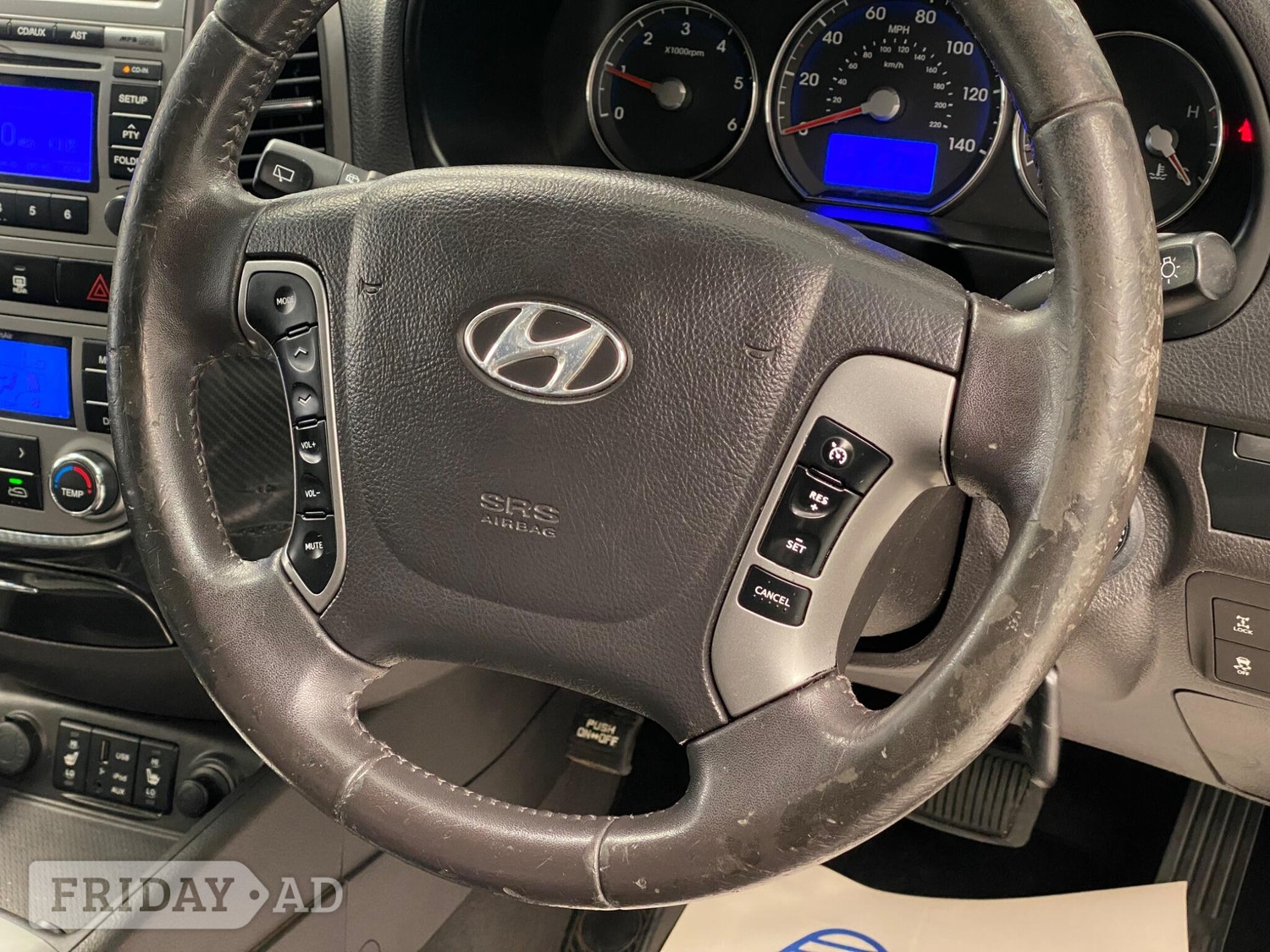 Hyundai Santa Fe 2011 - Cars in Peterborough