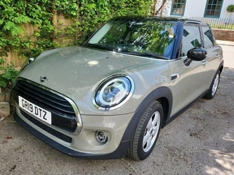 Mini Hatch 2019