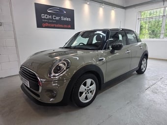 Mini Hatch 2019