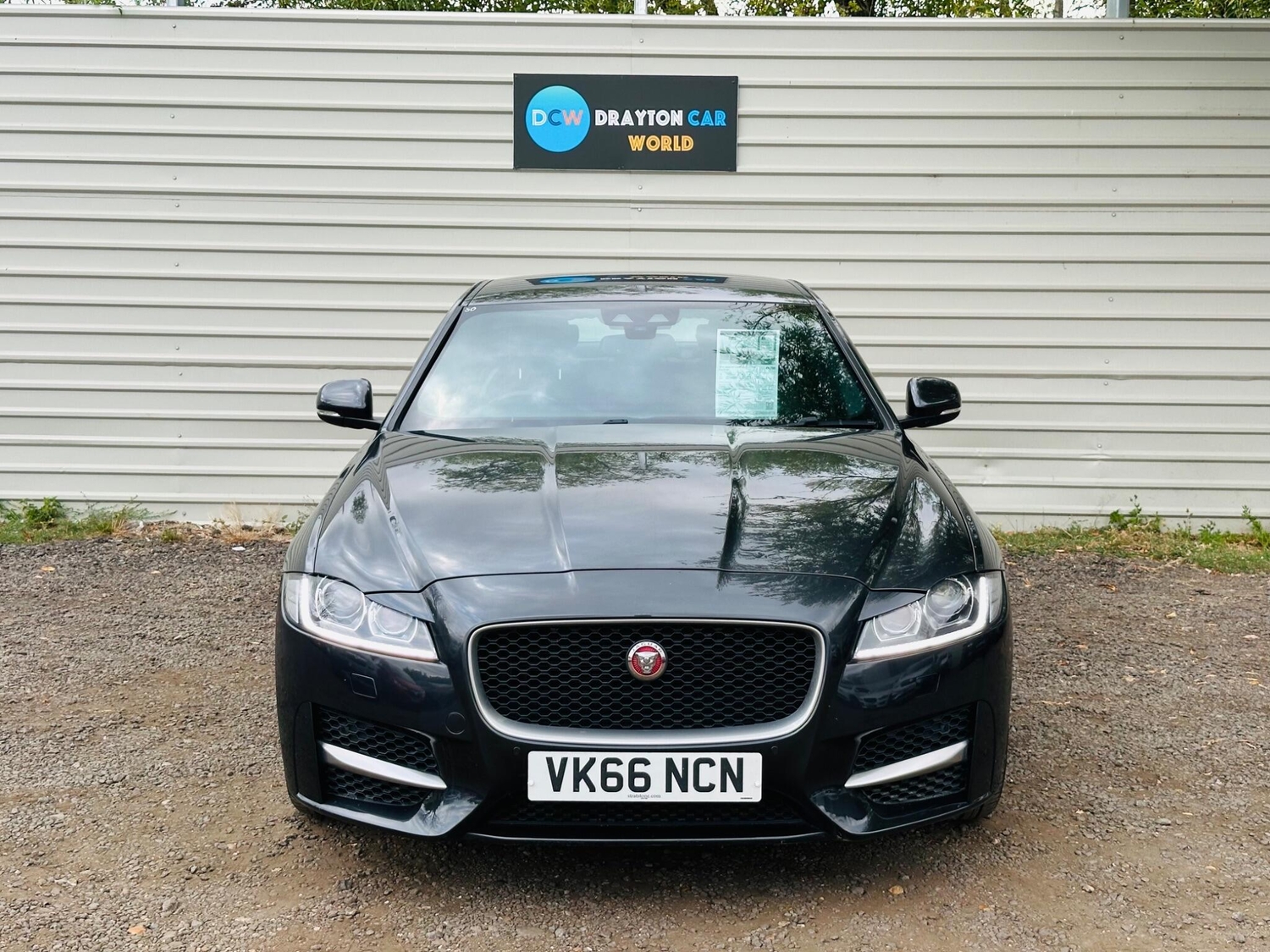 [ berth ]Jaguar XF