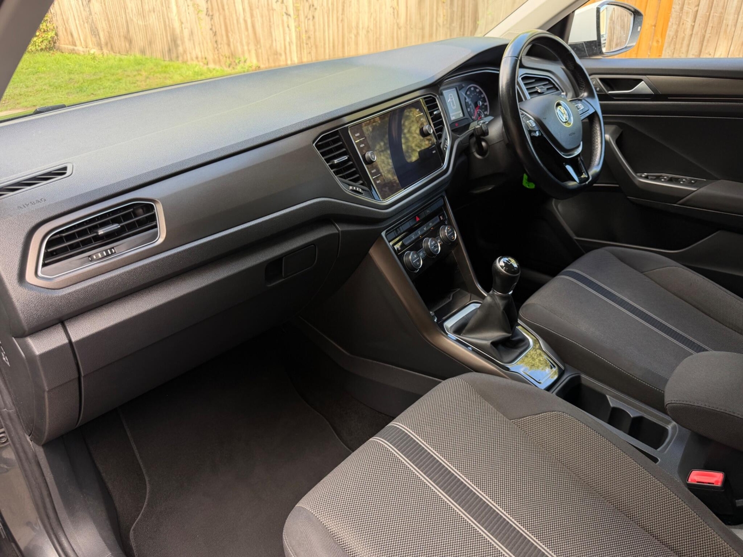 [ berth ]Volkswagen T-Roc