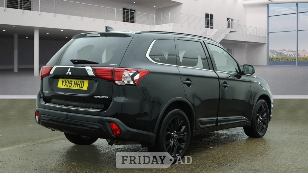 Mitsubishi Outlander 2019 - Cars