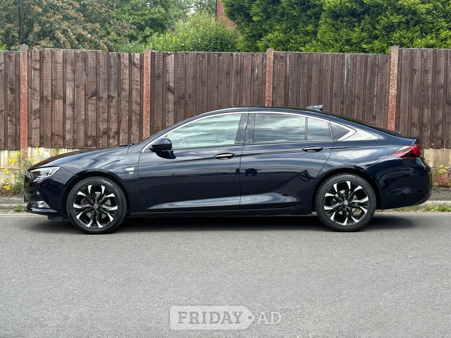 Vauxhall Insignia 2017 - Cars