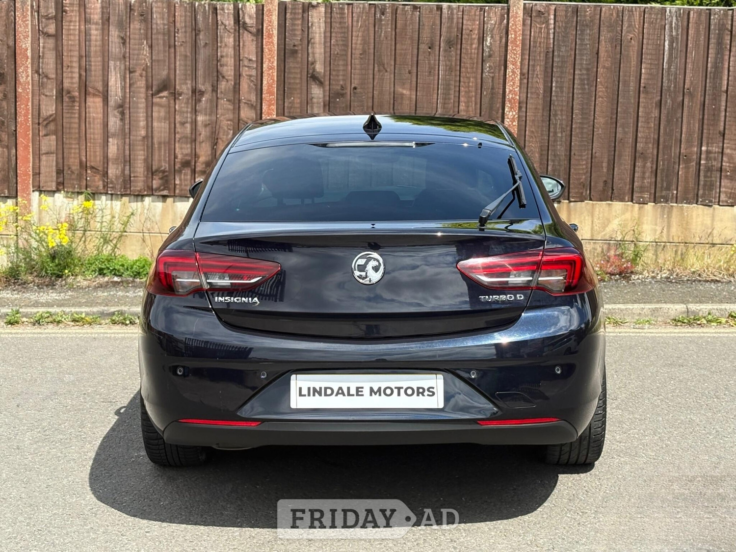 [ berth ]Vauxhall Insignia