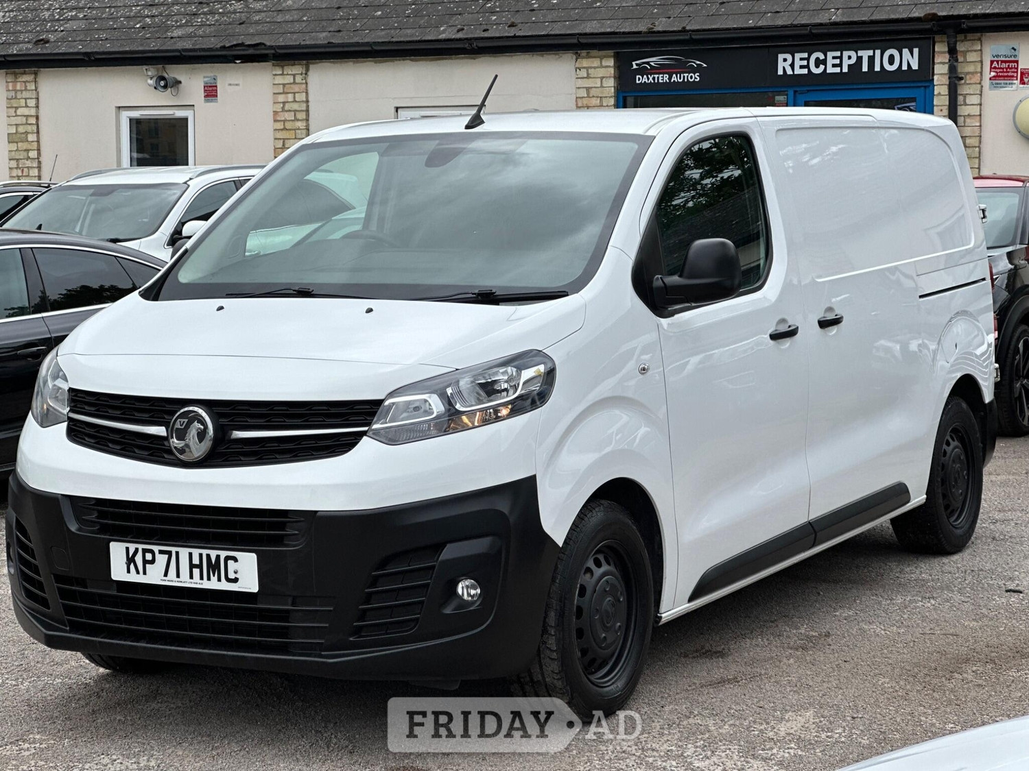 [ berth ]Vauxhall Vivaro