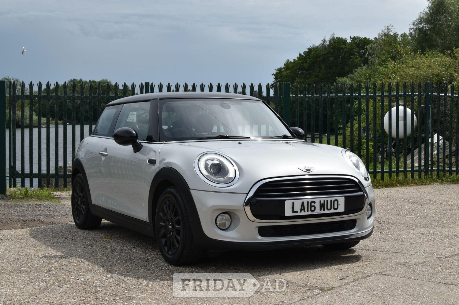 Mini Hatch 2016 in Reading