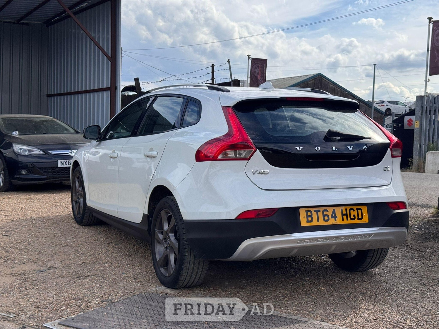 Volvo V40 Cross Country 2014 - Cars in Peterborough