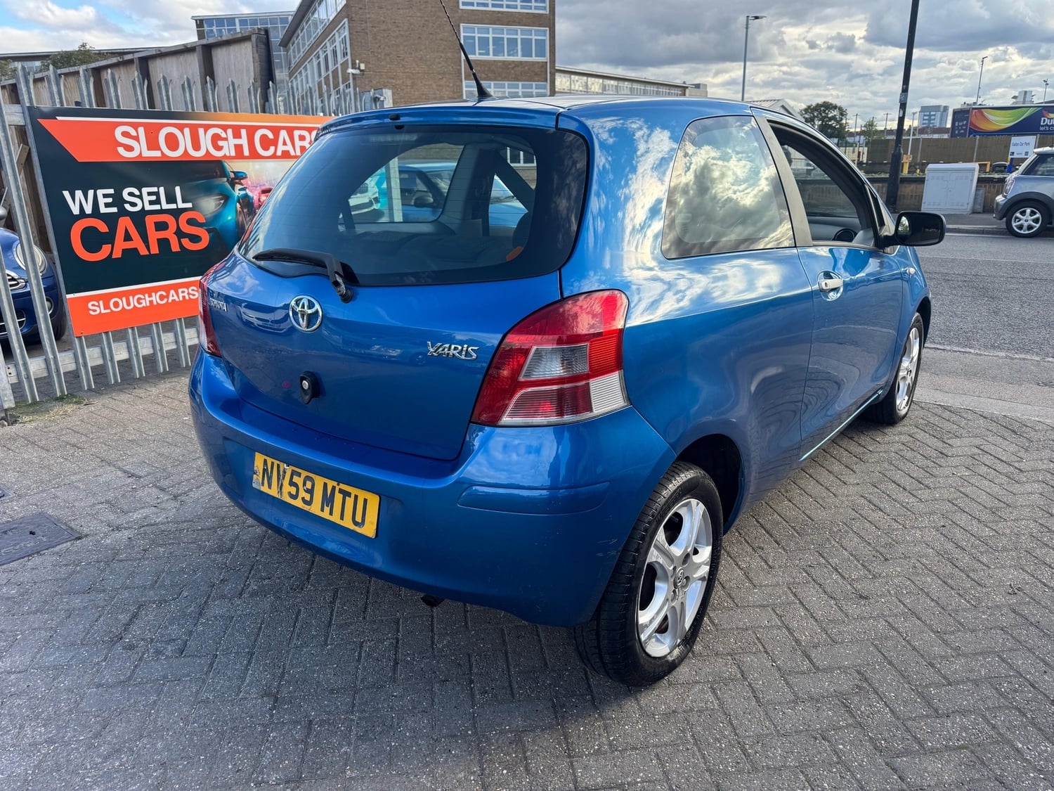 Toyota Yaris 2010 - Cars in Slough