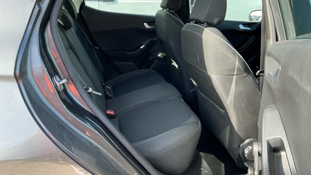 [ berth ]Ford Fiesta