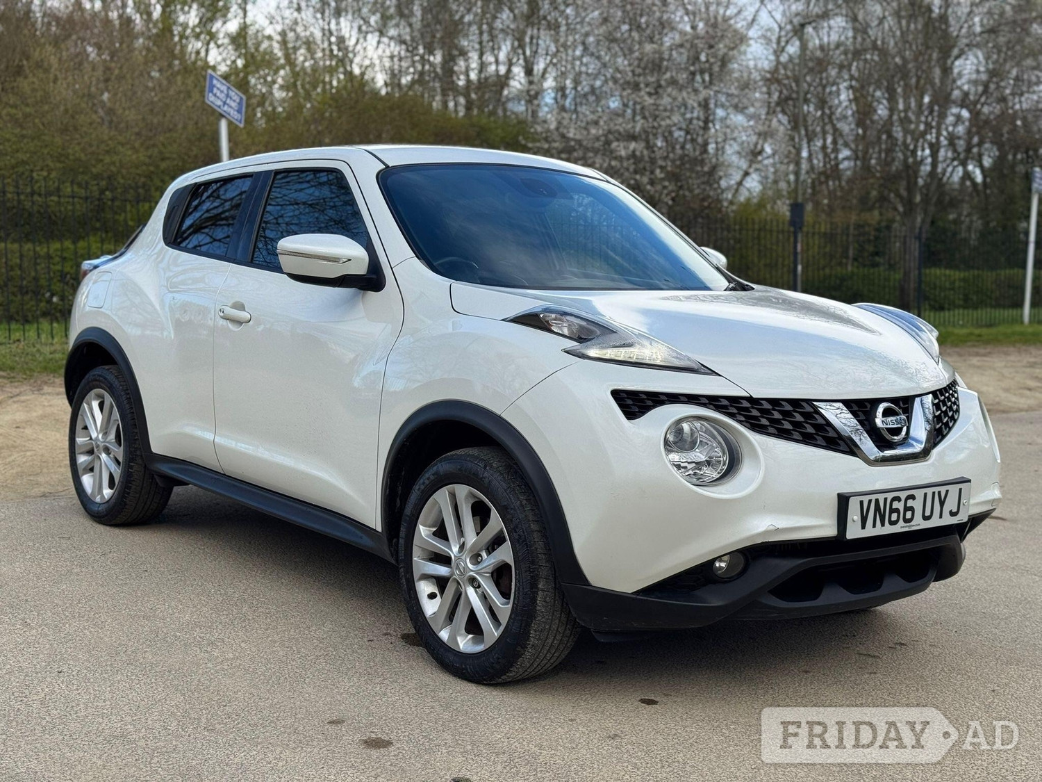 Nissan Juke 2016 in Hillingdon