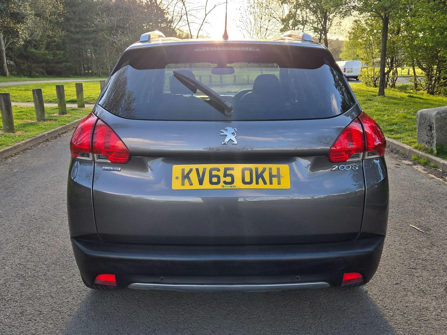 Peugeot 2008 2015 - Cars