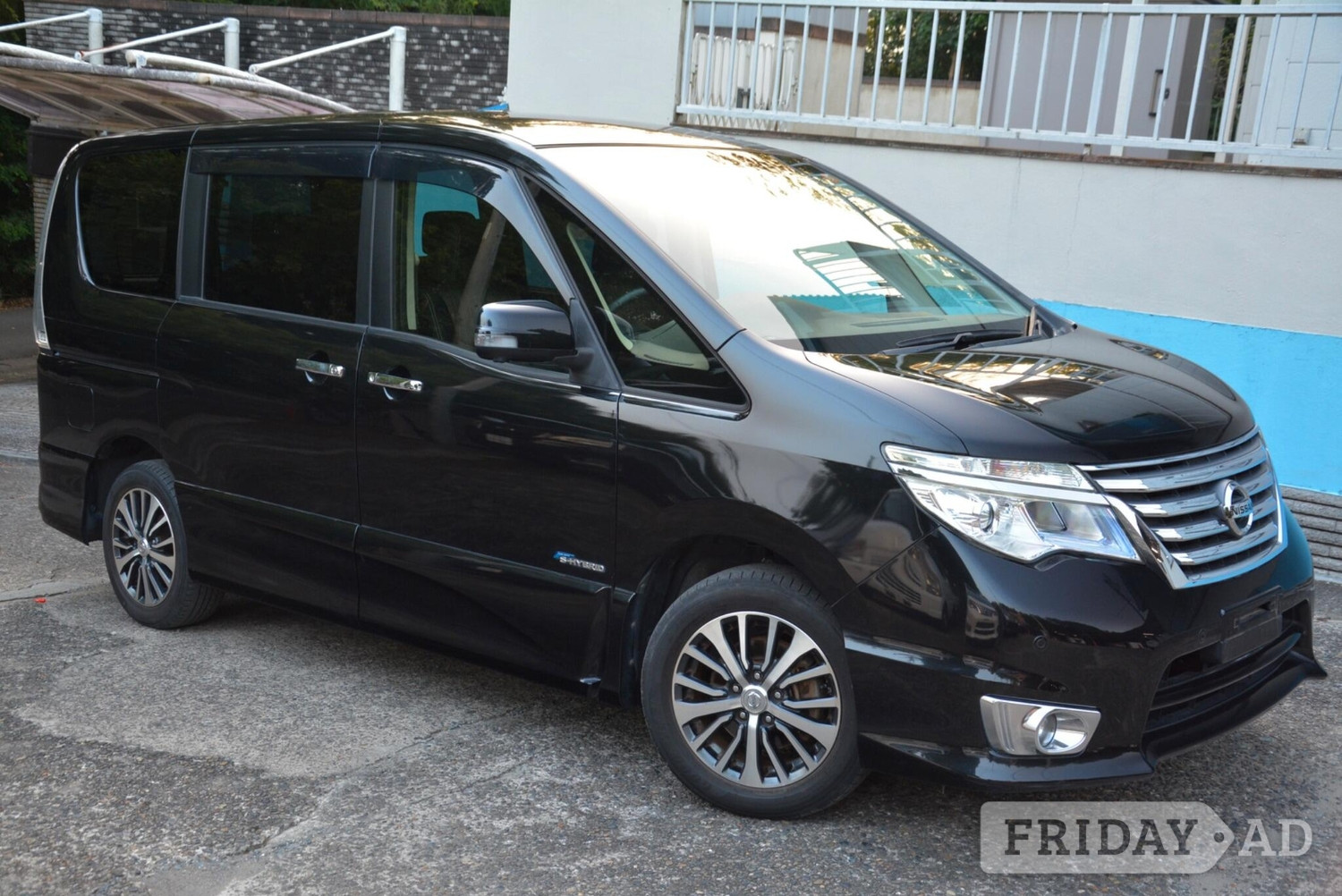 Nissan Serena 2015 - Cars