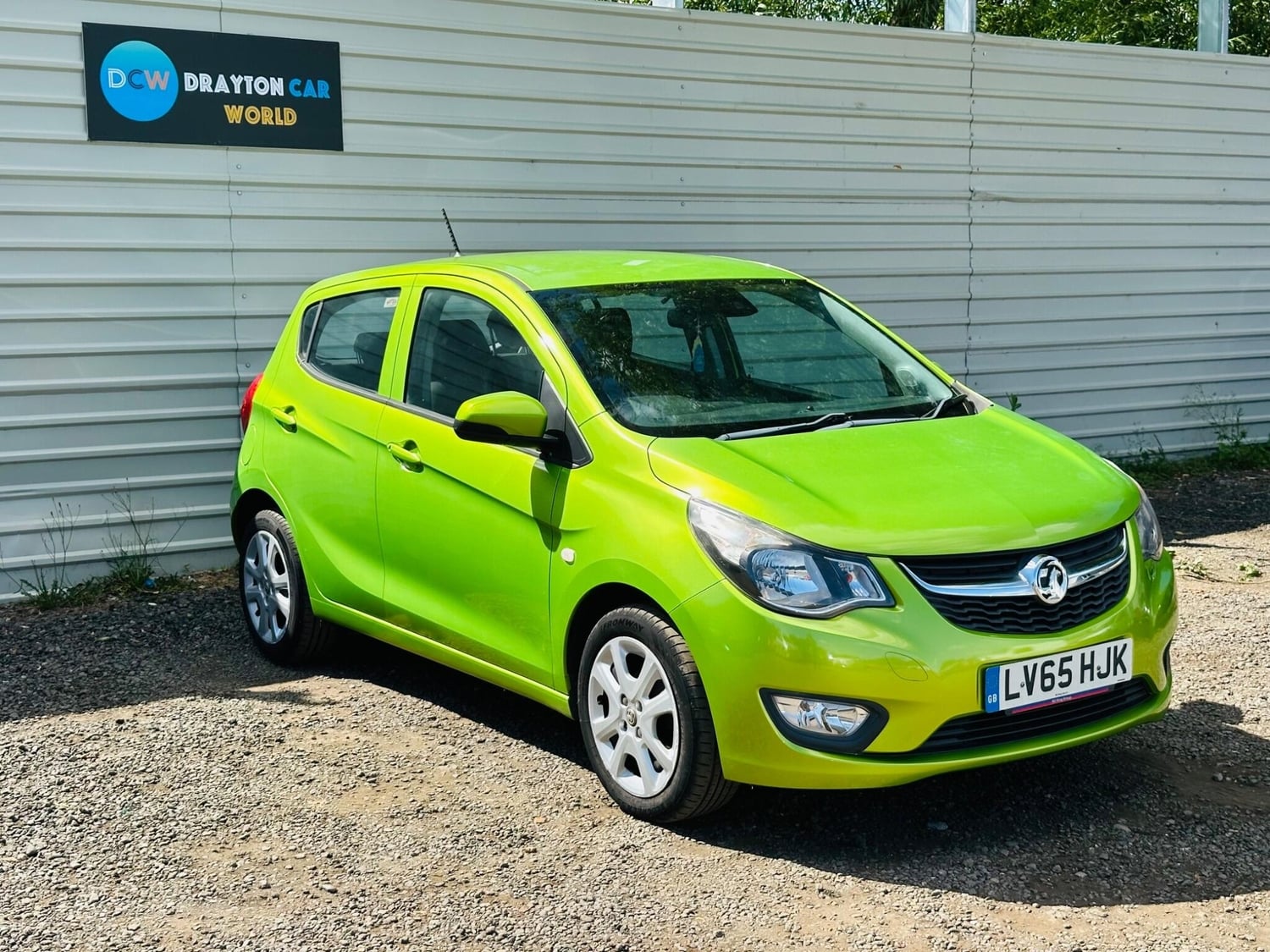 Vauxhall Viva 2015 - Cars in Hillingdon