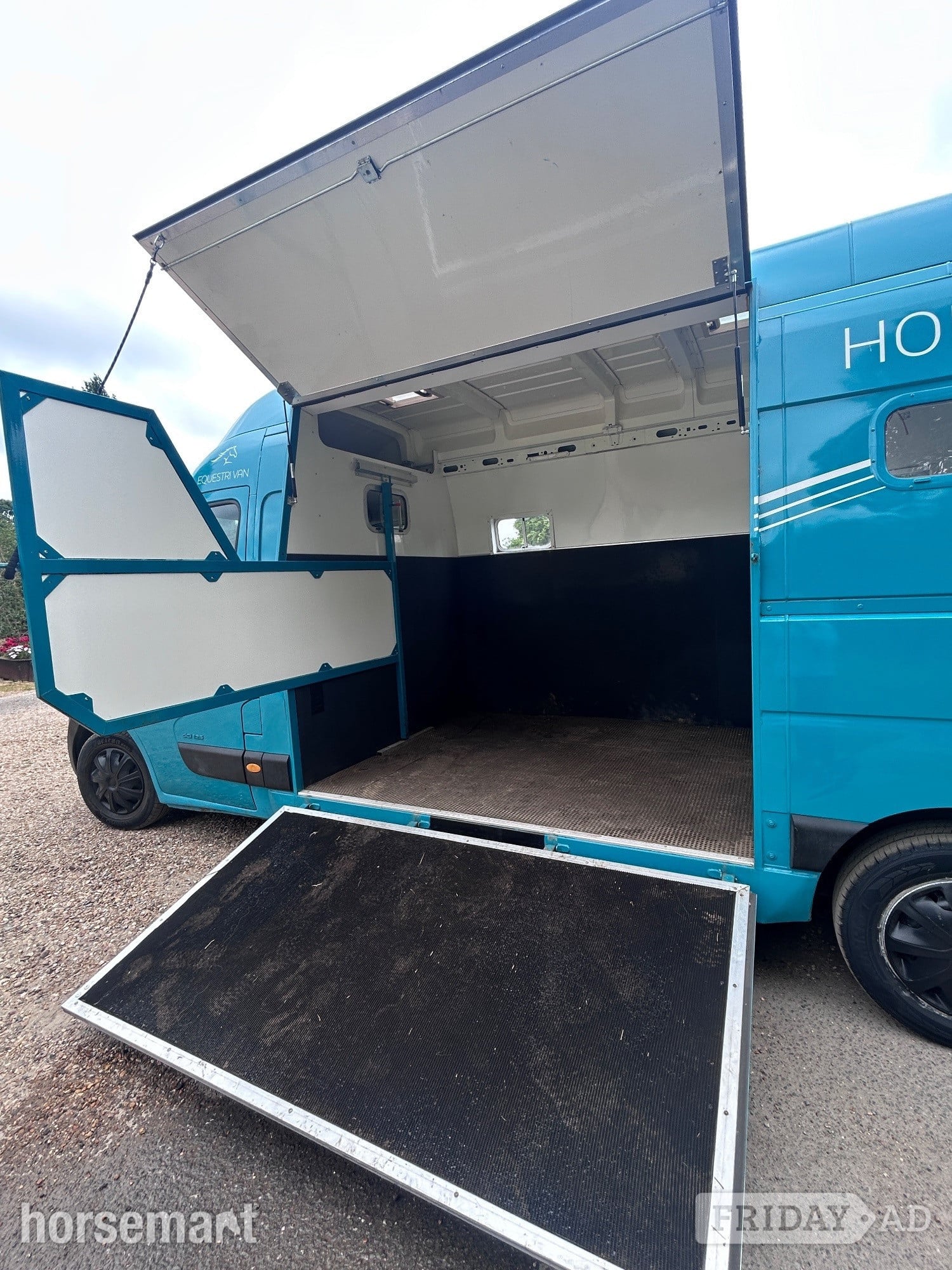Southwest  Renault Horsebox - Trailers & Horseboxes