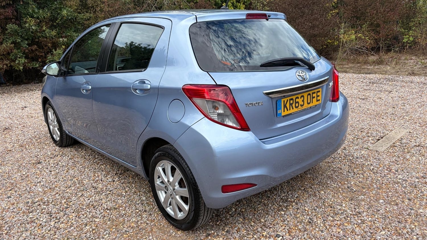 Toyota Yaris 2013 - Cars