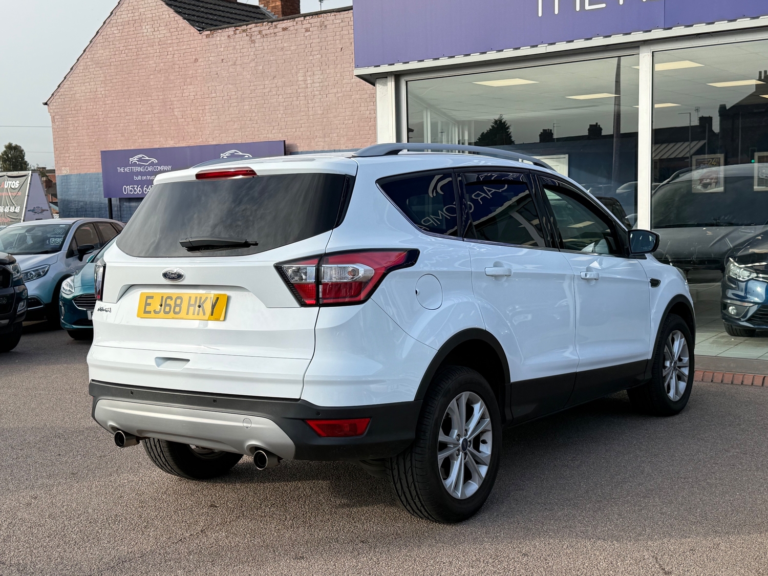 [ berth ]Ford Kuga