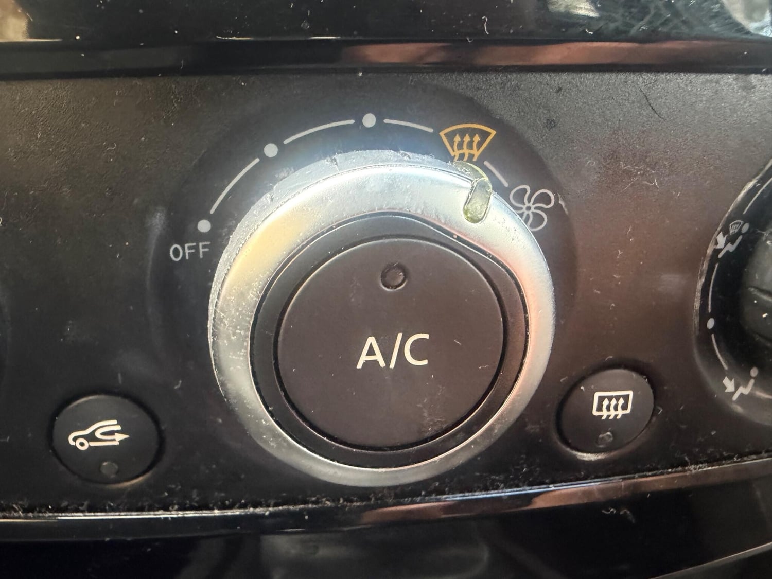 Renault Clio Sutton
