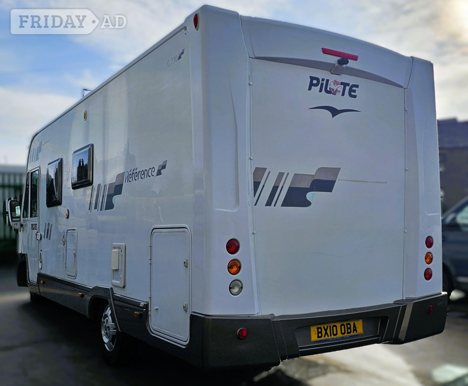[5 berth ]Pilote Reference 6 Berth A-Class Motorhome *SATELITE*