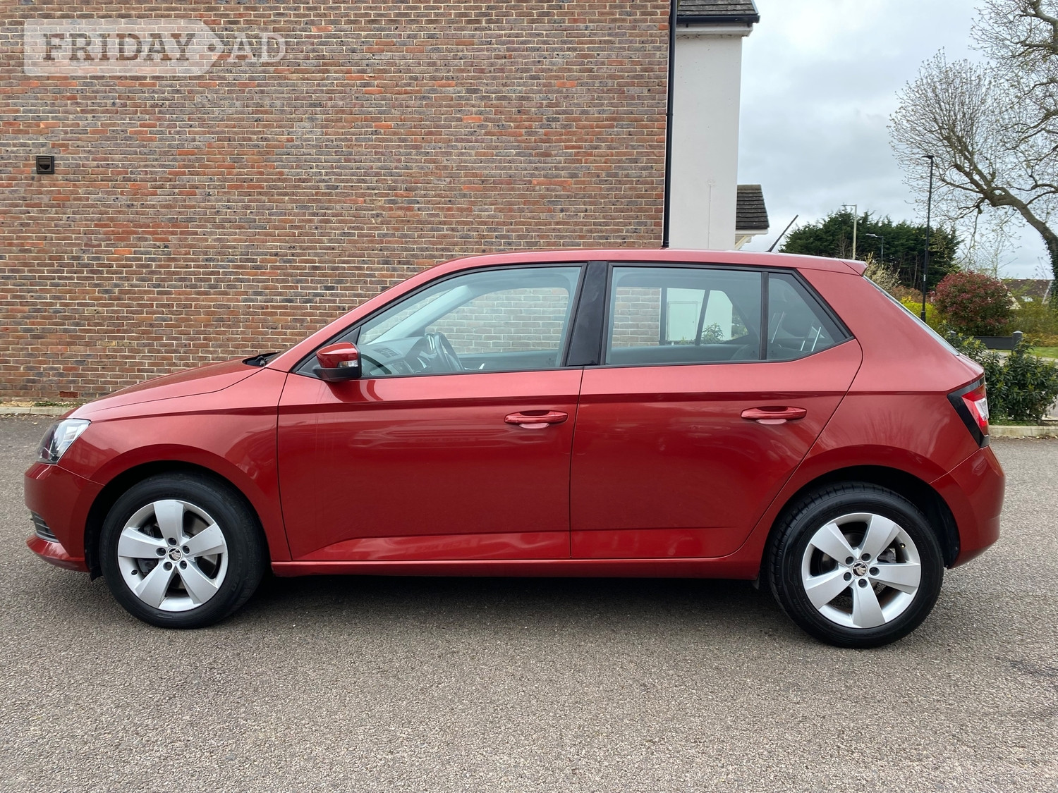 Skoda Fabia 2015 - Cars in Hitchin