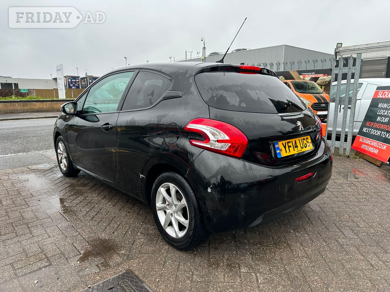 [ berth ]Peugeot 208