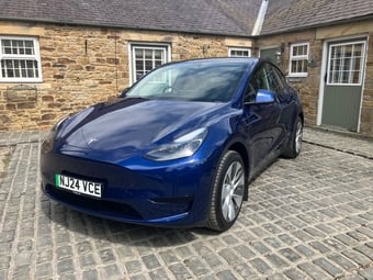Tesla Model Y 2024