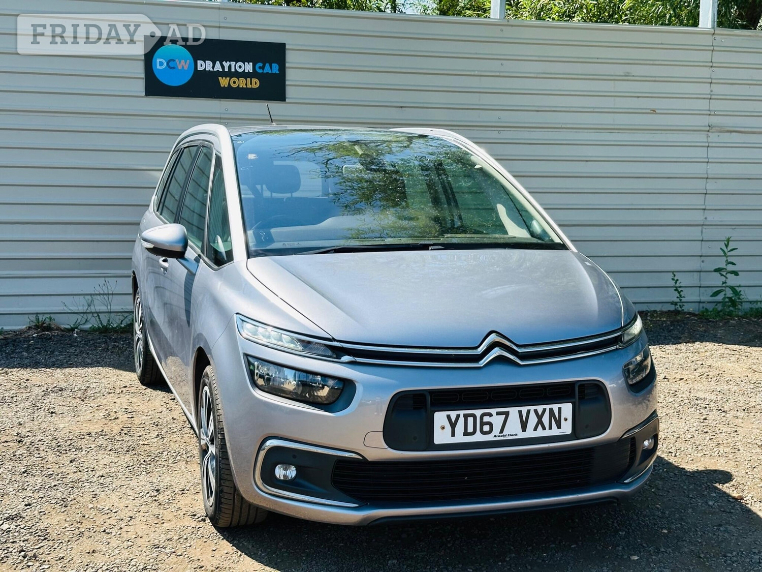 Citroen Grand C4 Picasso 2017 in Hillingdon