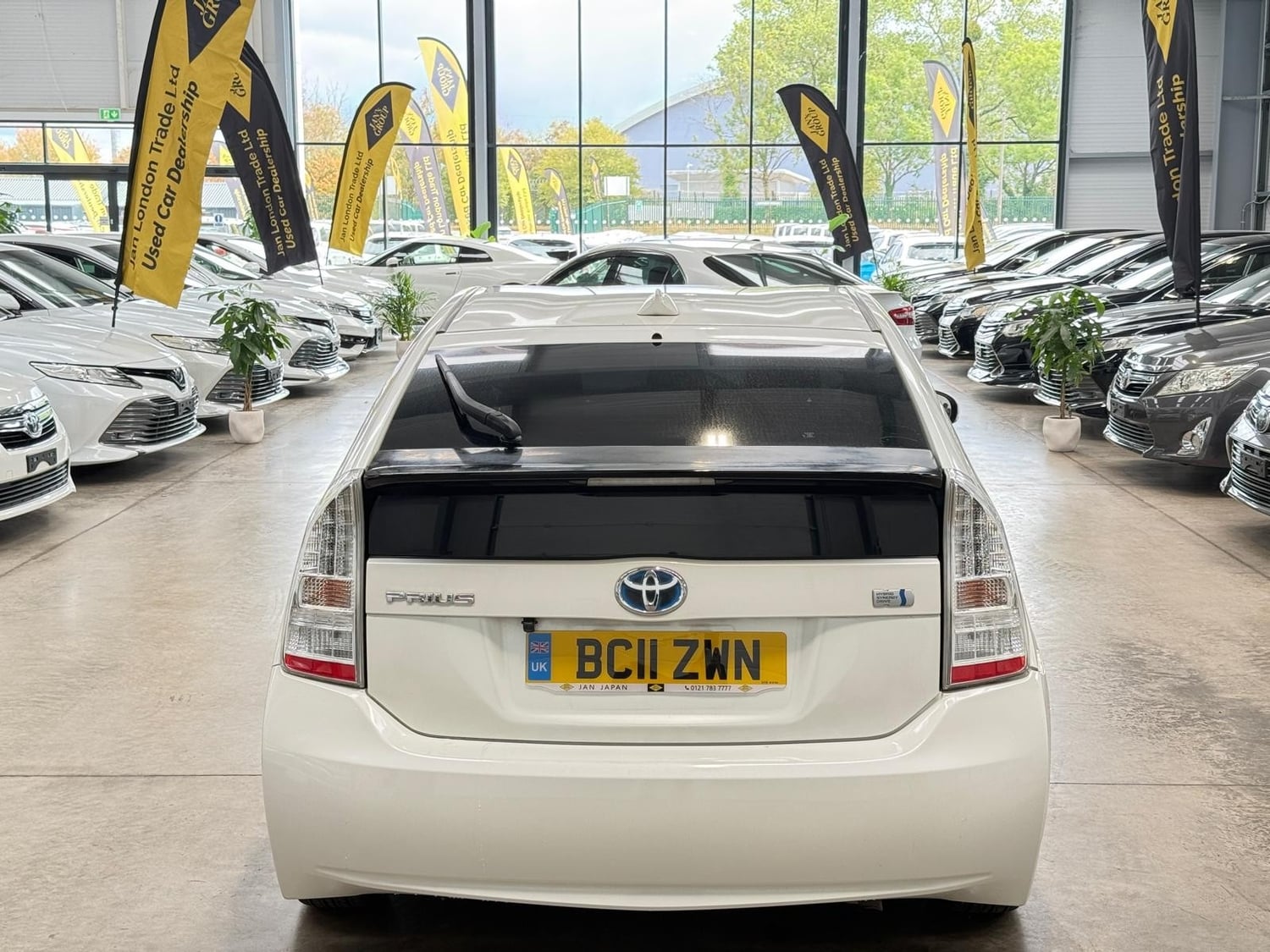 Toyota Prius 2011 - Cars in Reading
