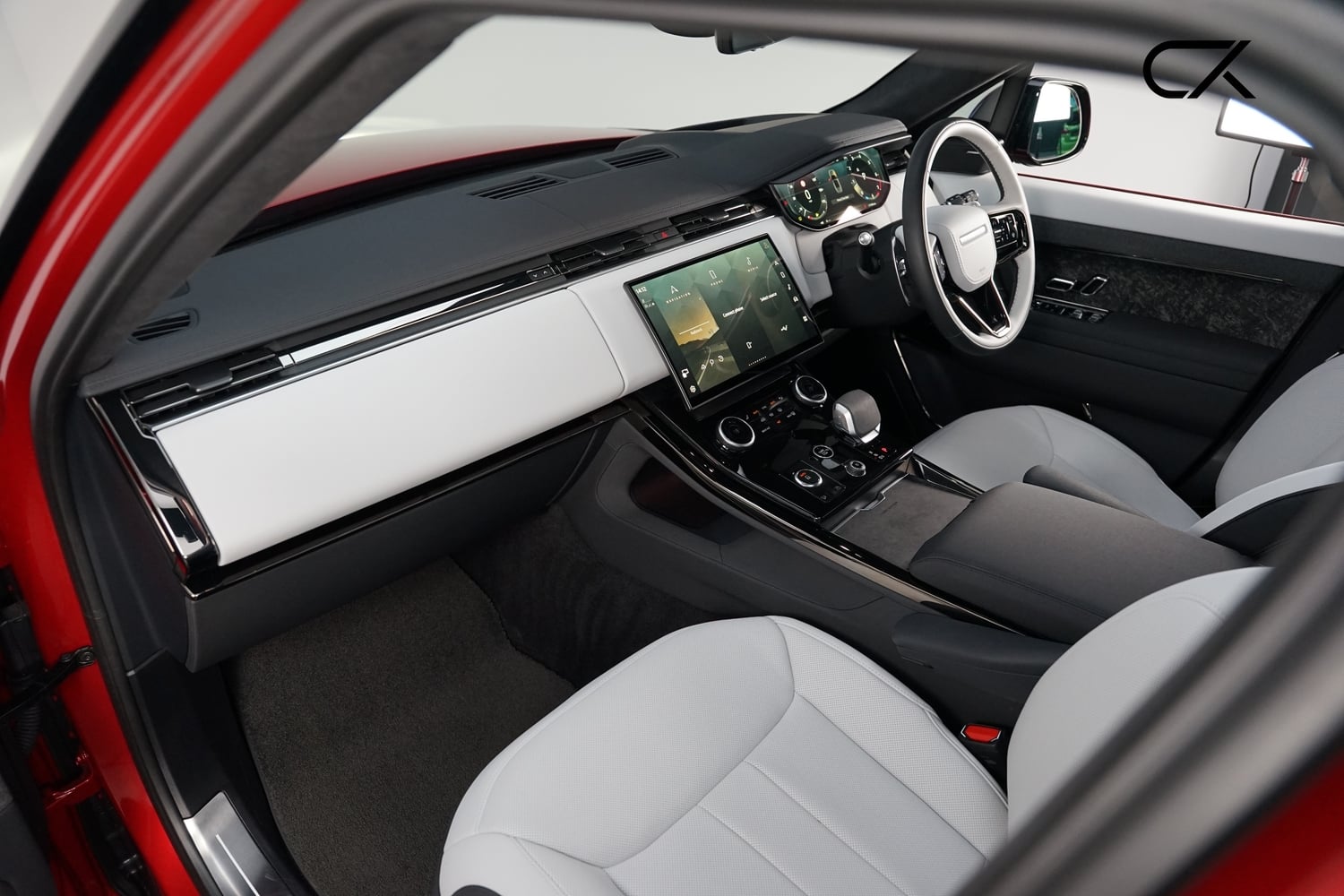 [ berth ]Land Rover Range Rover Sport