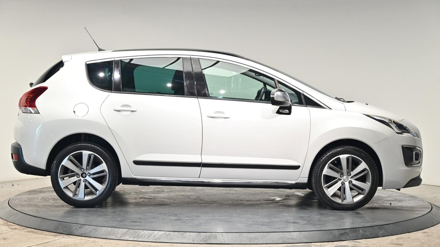 Peugeot 3008 2015 - Cars in Cullompton