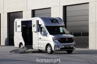Krismar KR-2 Stallion Renault Horsebox