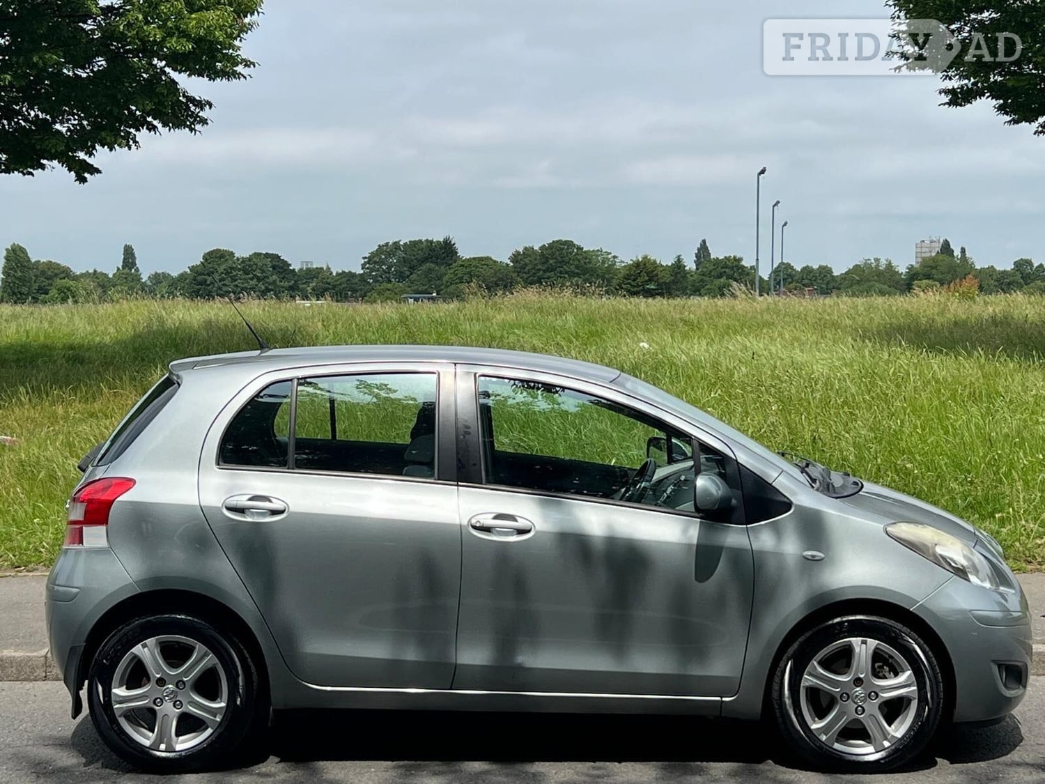 Toyota Yaris 2011 - Cars