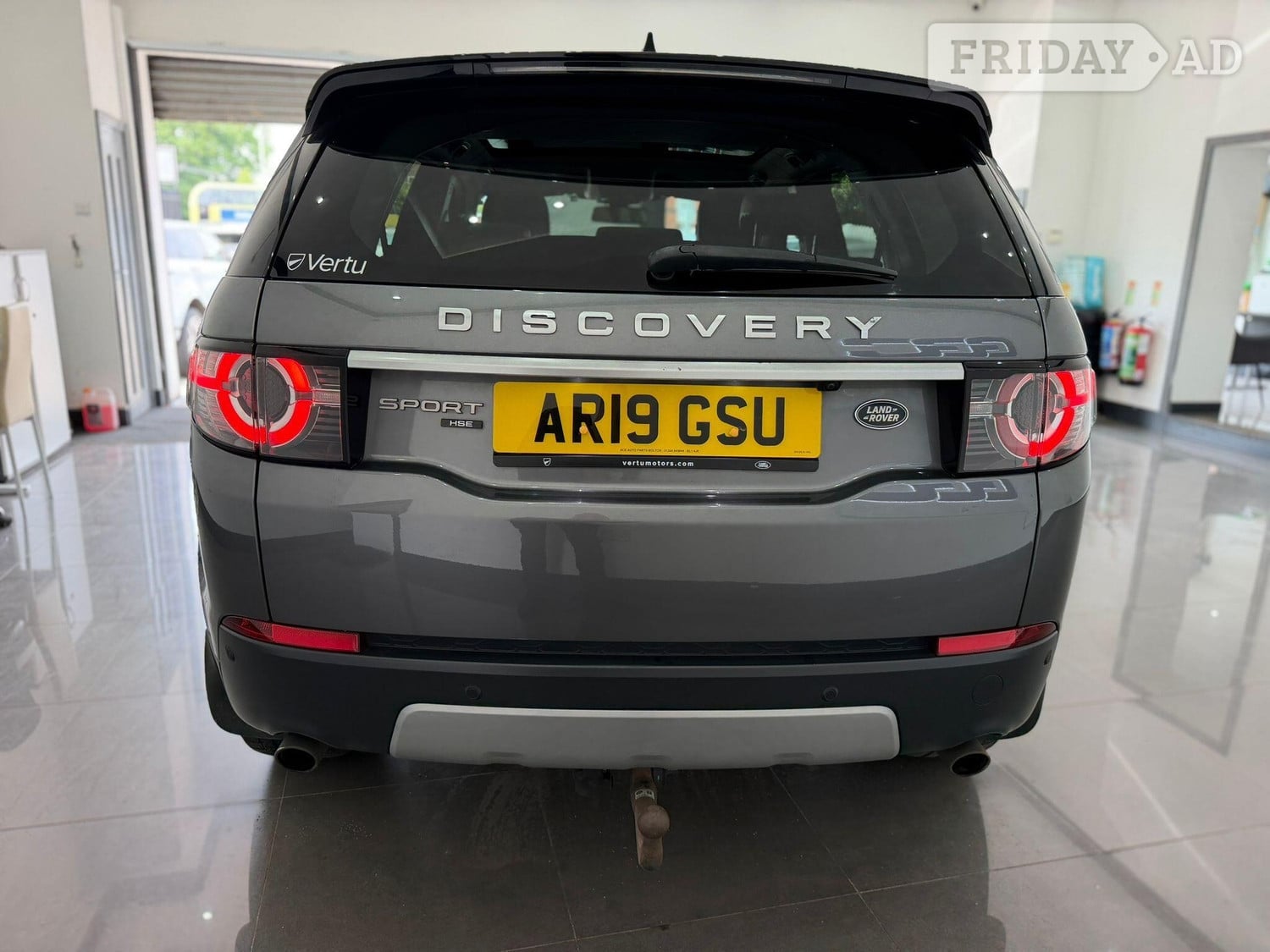 [ berth ]Land Rover Discovery Sport