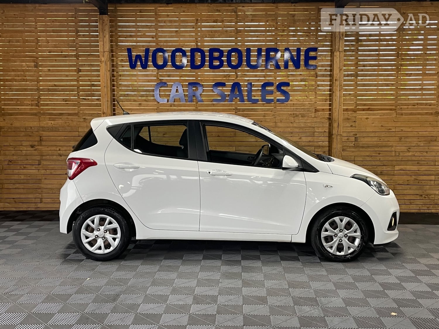 Hyundai i10 2015 - Cars