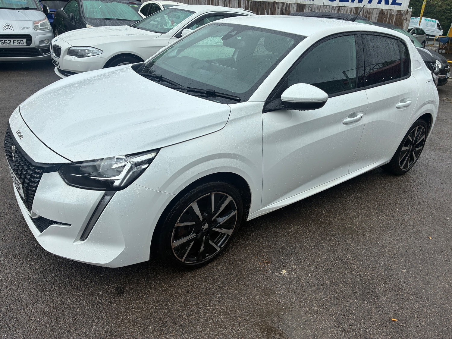 [ berth ]Peugeot 208