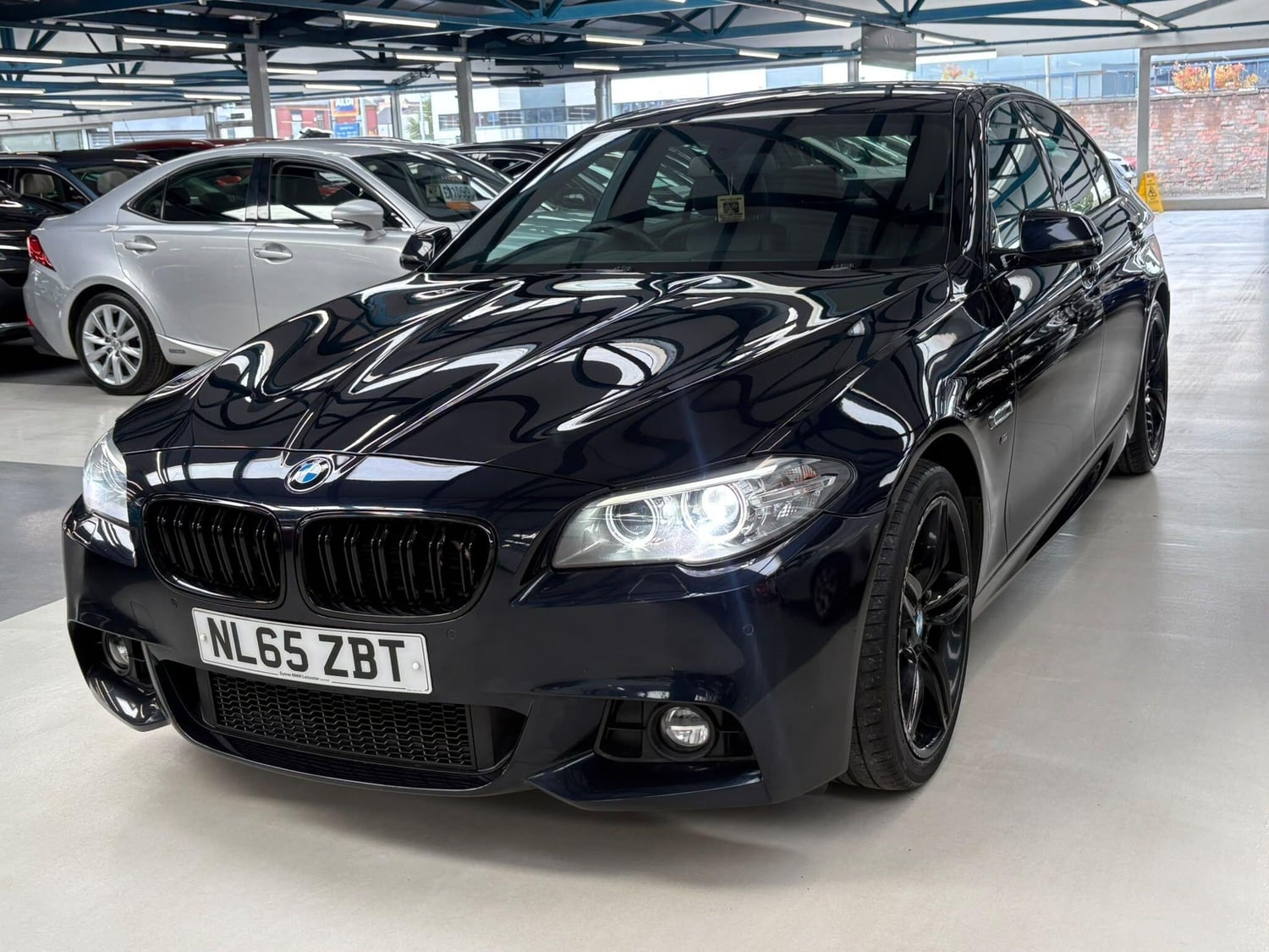 [ berth ]BMW 5 Series