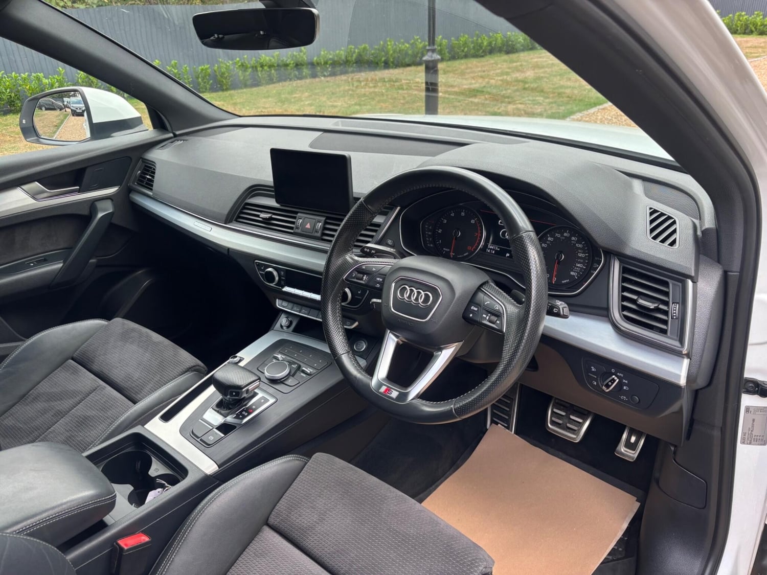 Audi Q5 Staines