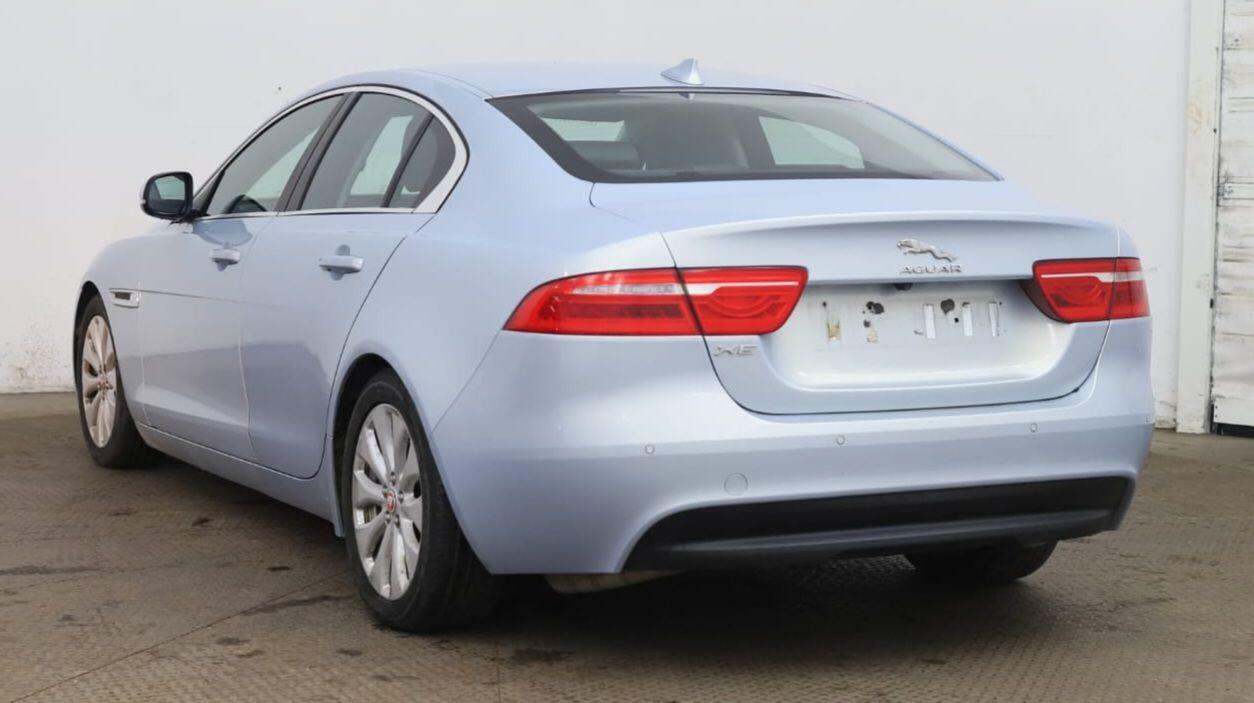 Jaguar XE 2015 - Cars in Hillingdon