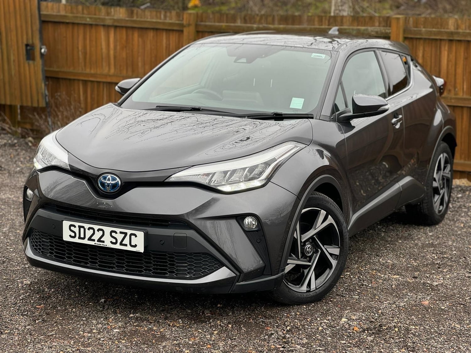 [ berth ]Toyota C-HR