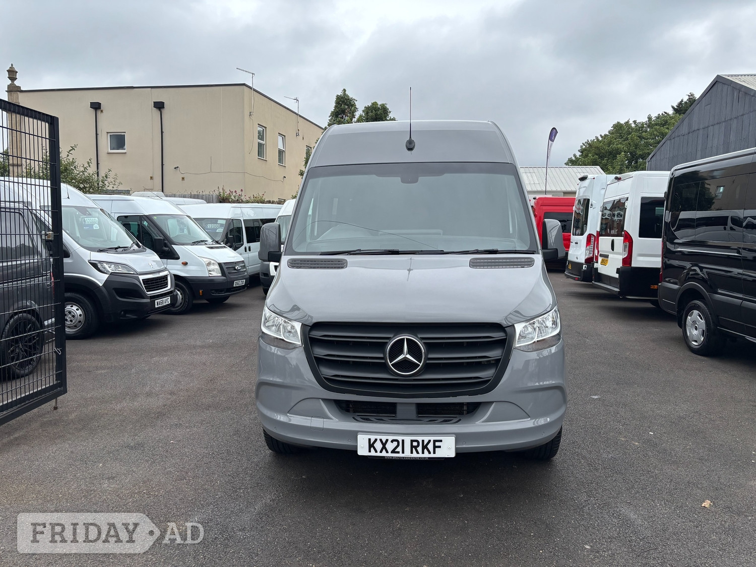 [ berth ]Mercedes-Benz Sprinter