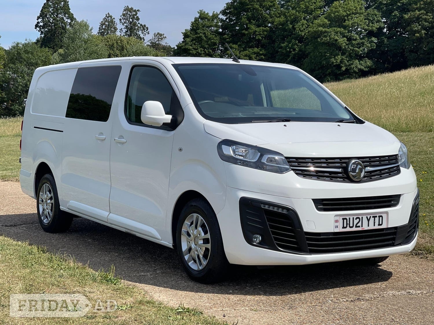 [ berth ]Vauxhall Vivaro
