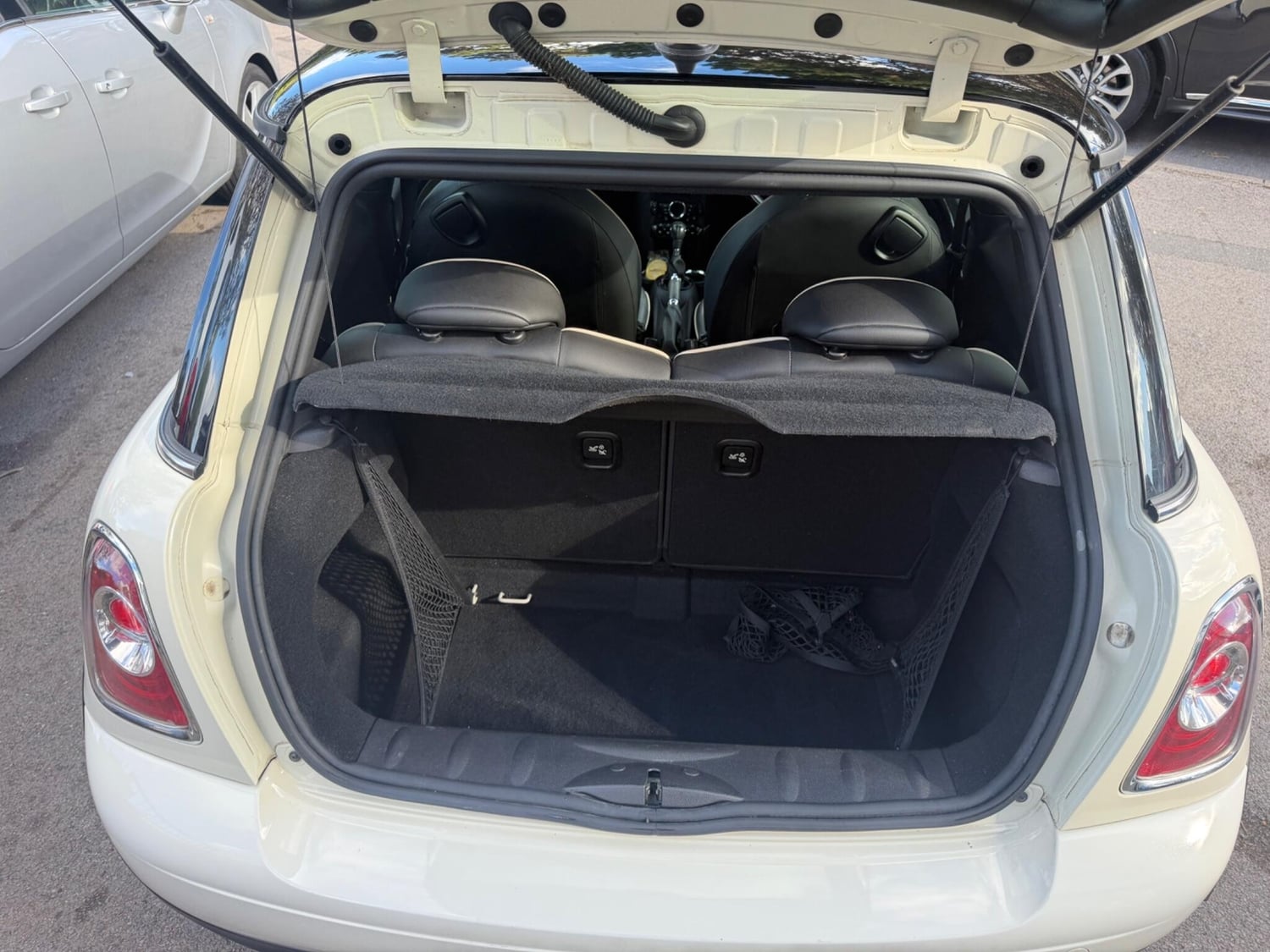 Mini Hatch 2011 - Cars