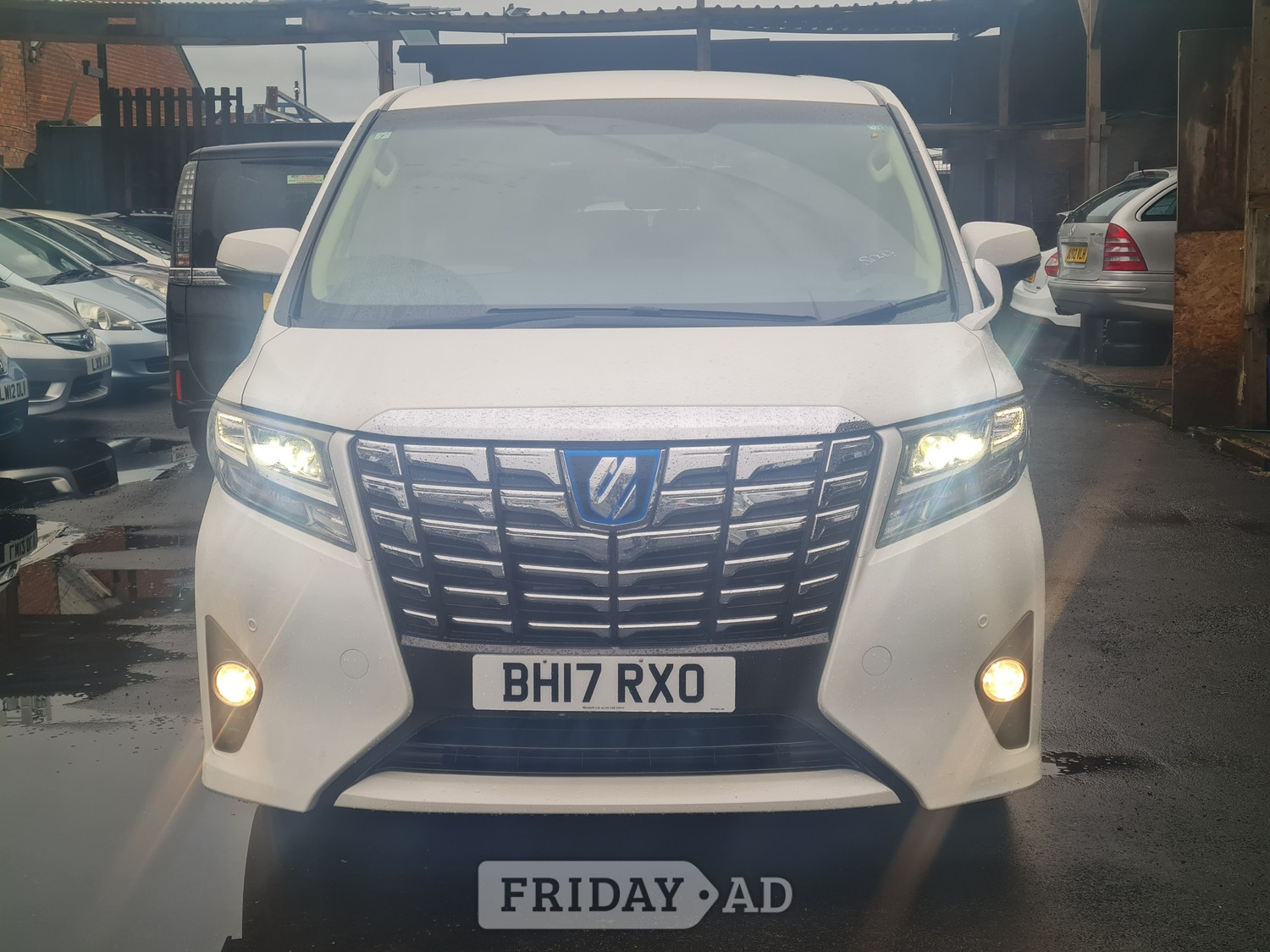 Toyota Alphard 2017 in Coventry