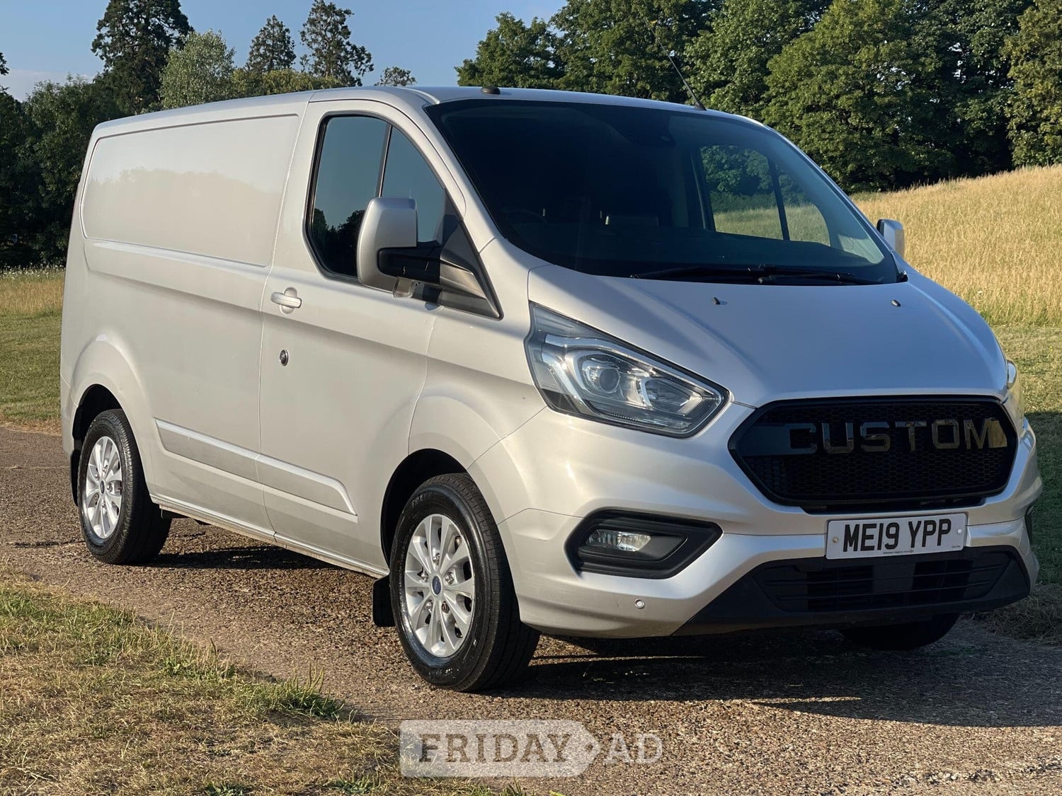 [ berth ]Ford Transit Custom