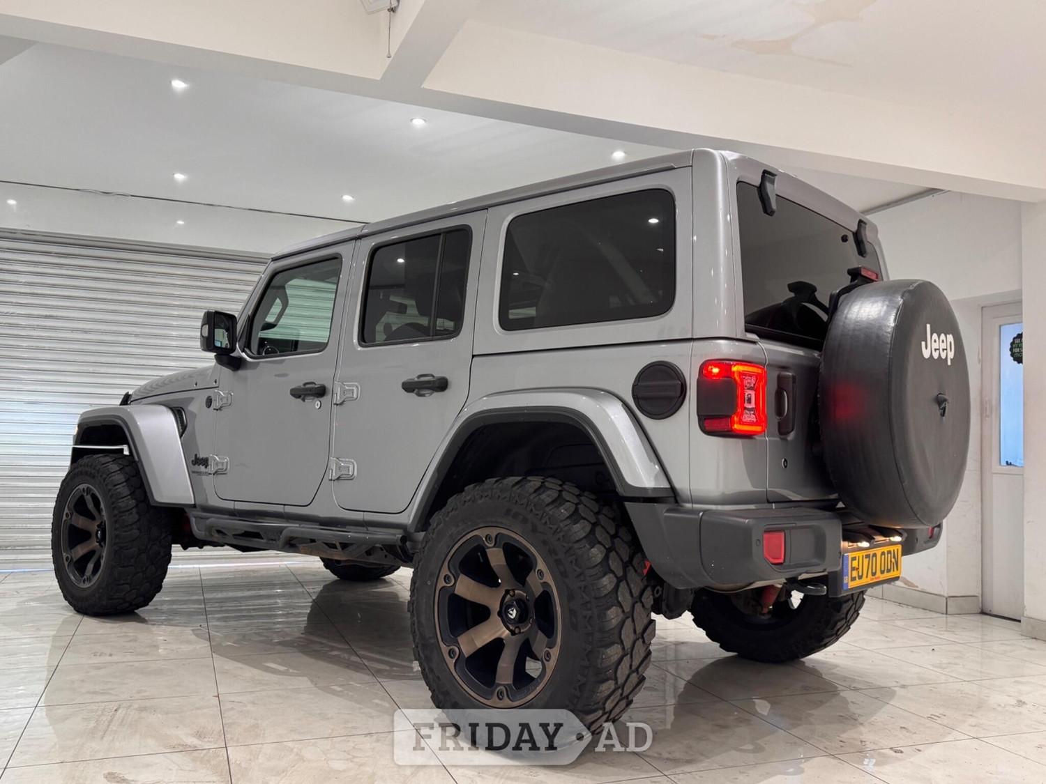 Jeep Wrangler 2020 - Cars